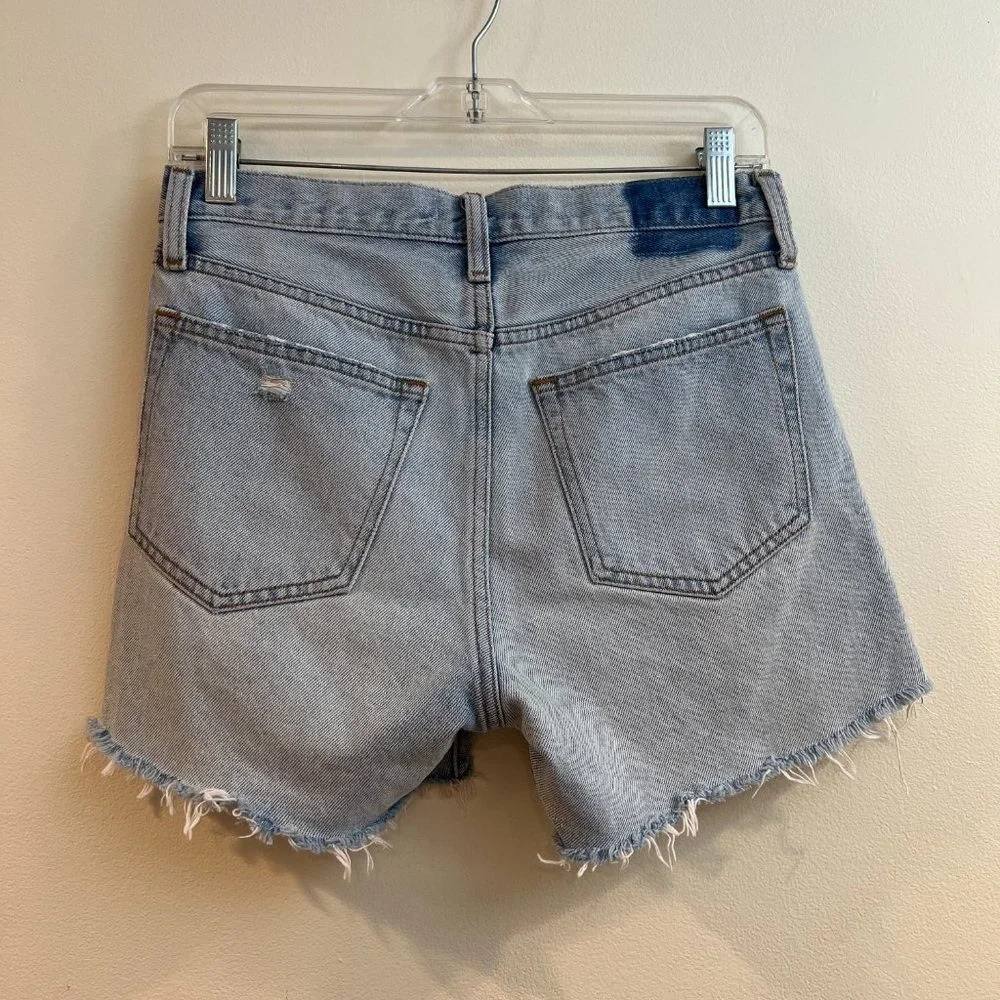 Abercrombie & Fitch Mid Rise Light Wash Boyfriend Distressed Denim Short 25 - Picture 6 of 7